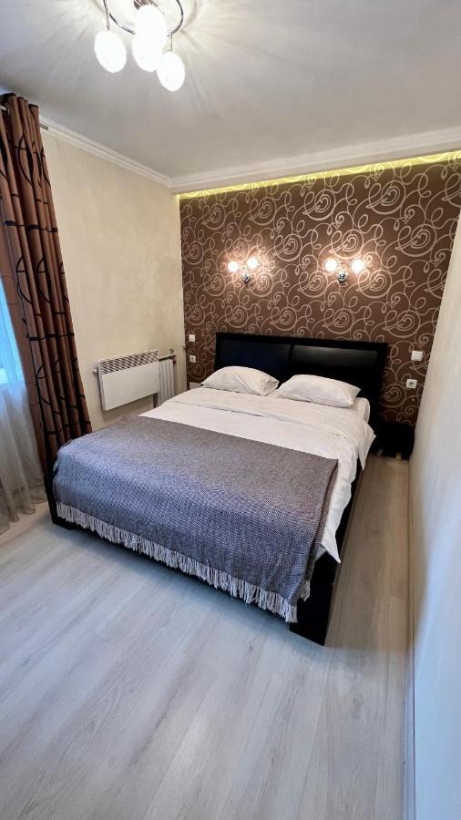 Apartment On Nauki Avenue 102 Dnipro Exterior photo
