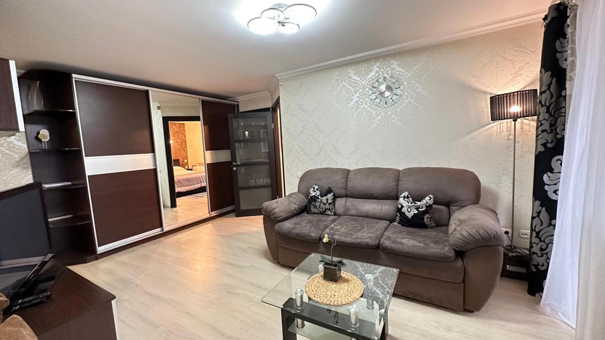 Apartment On Nauki Avenue 102 Dnipro Exterior photo