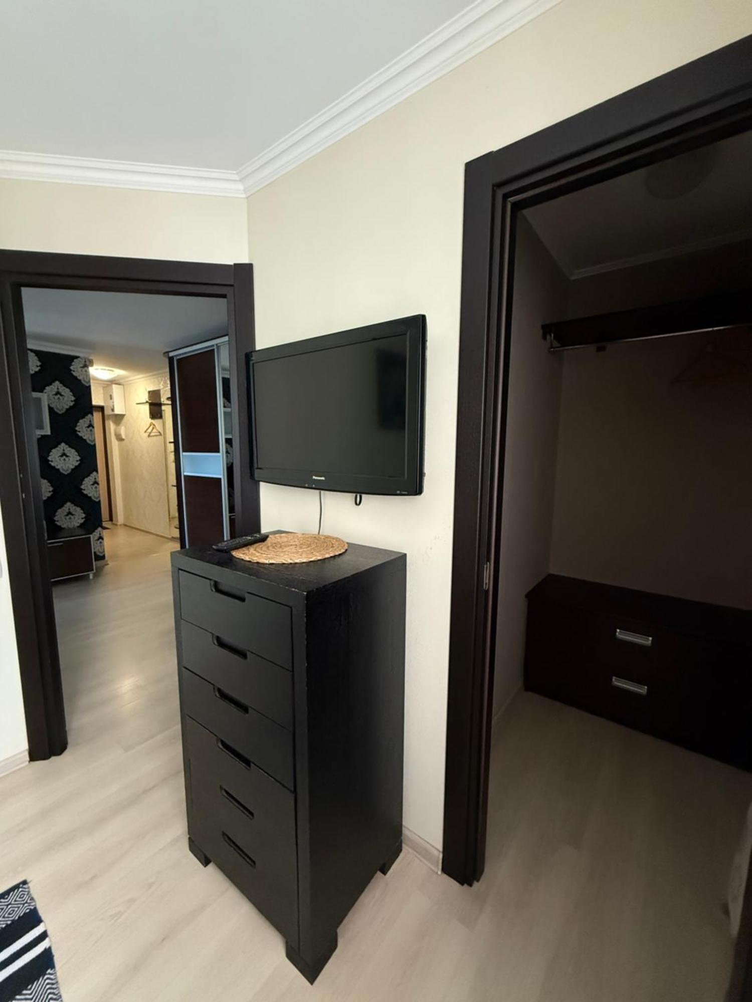Apartment On Nauki Avenue 102 Dnipro Exterior photo